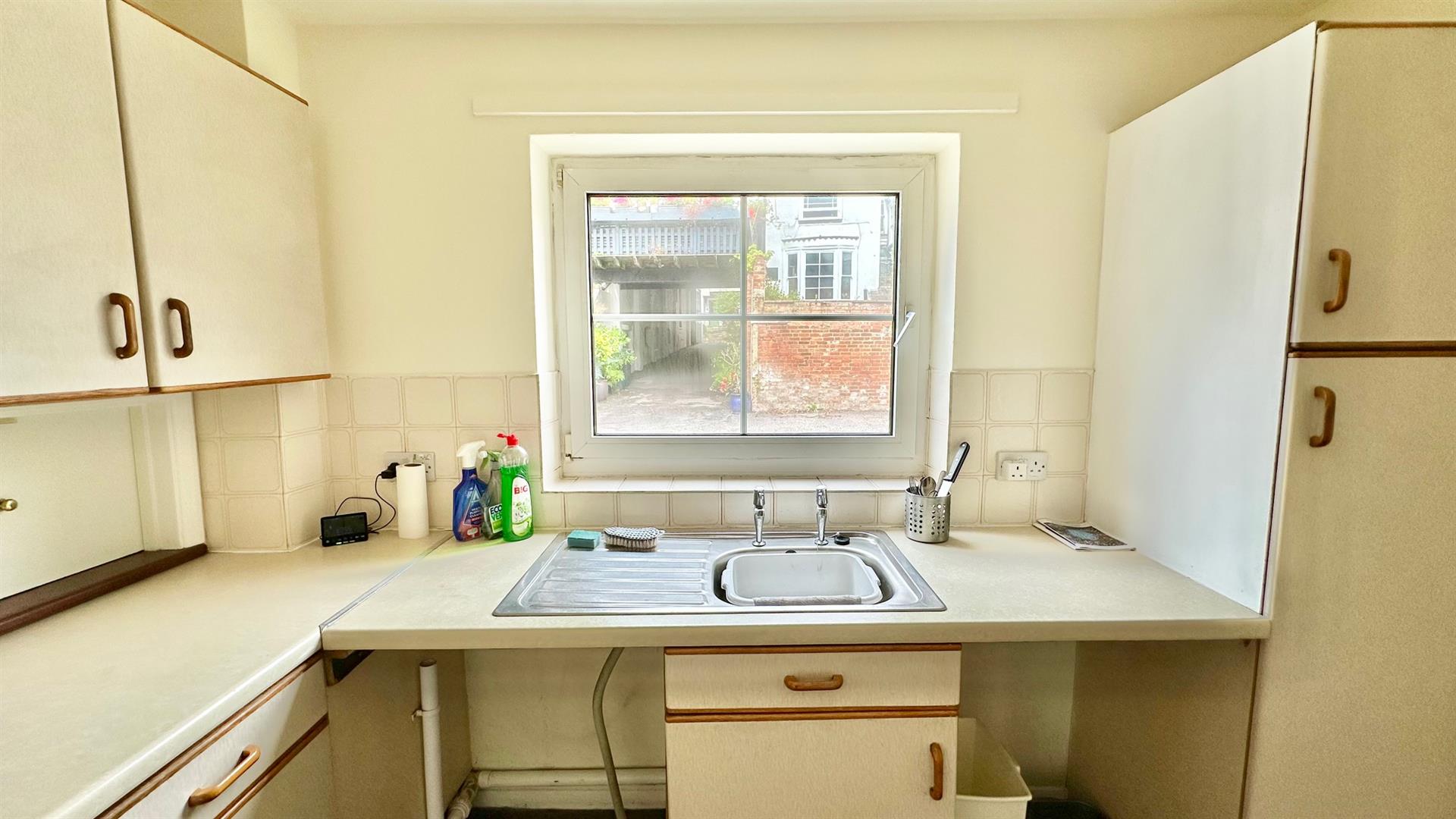 71 The Bourne,  Old Town, Hastings